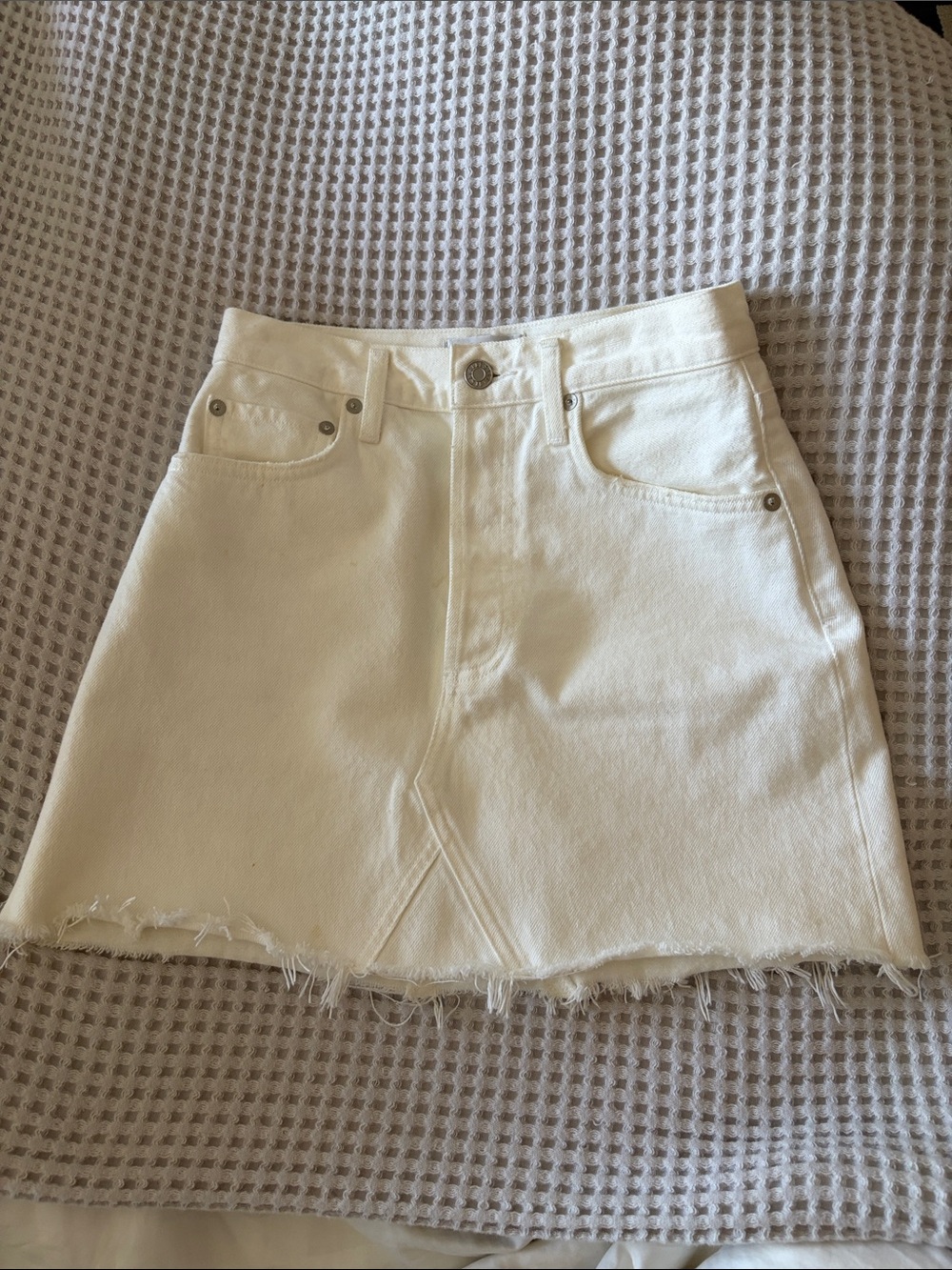Agolde Off-White Frayed-Hem Mini Skirt